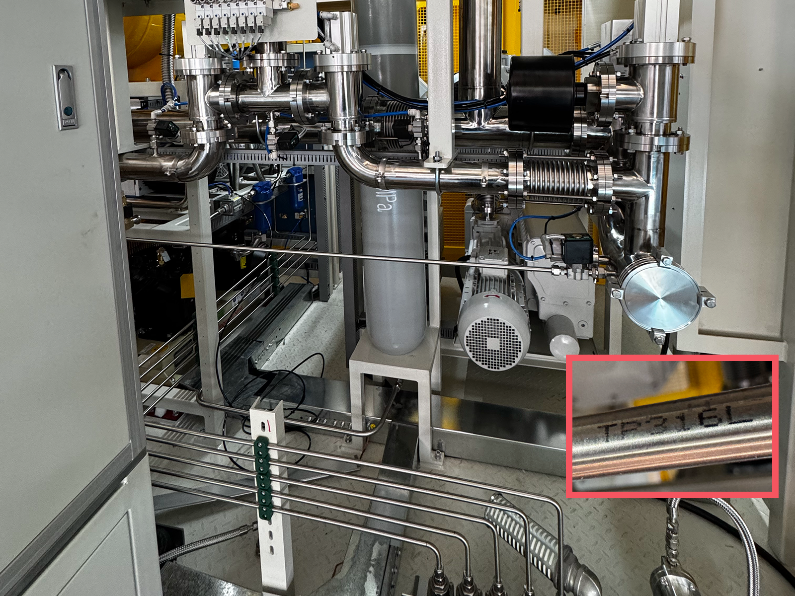 Wayeal ASTM 316L vacuum chamber leak testing system for AI liquid cooling manifolds